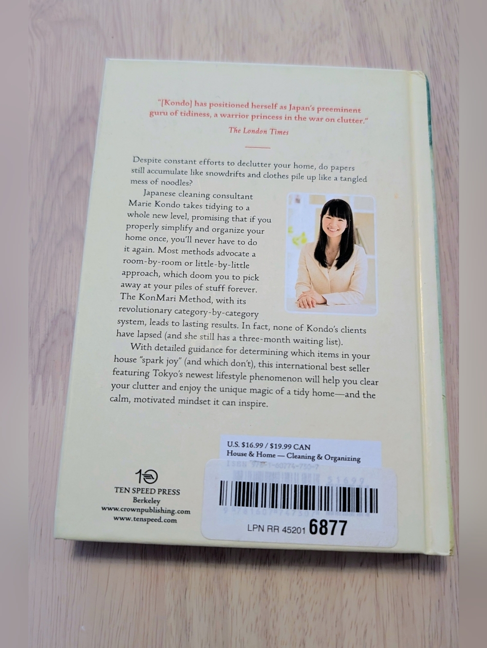 The Life-Changing Magic of Tidying Up by Marie Kondo - Picture 2 of 2